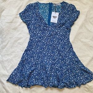 Princess‎ Polly The Sting Floral Blue Mini Dress 4 Fit & Flare Feminine Dainty